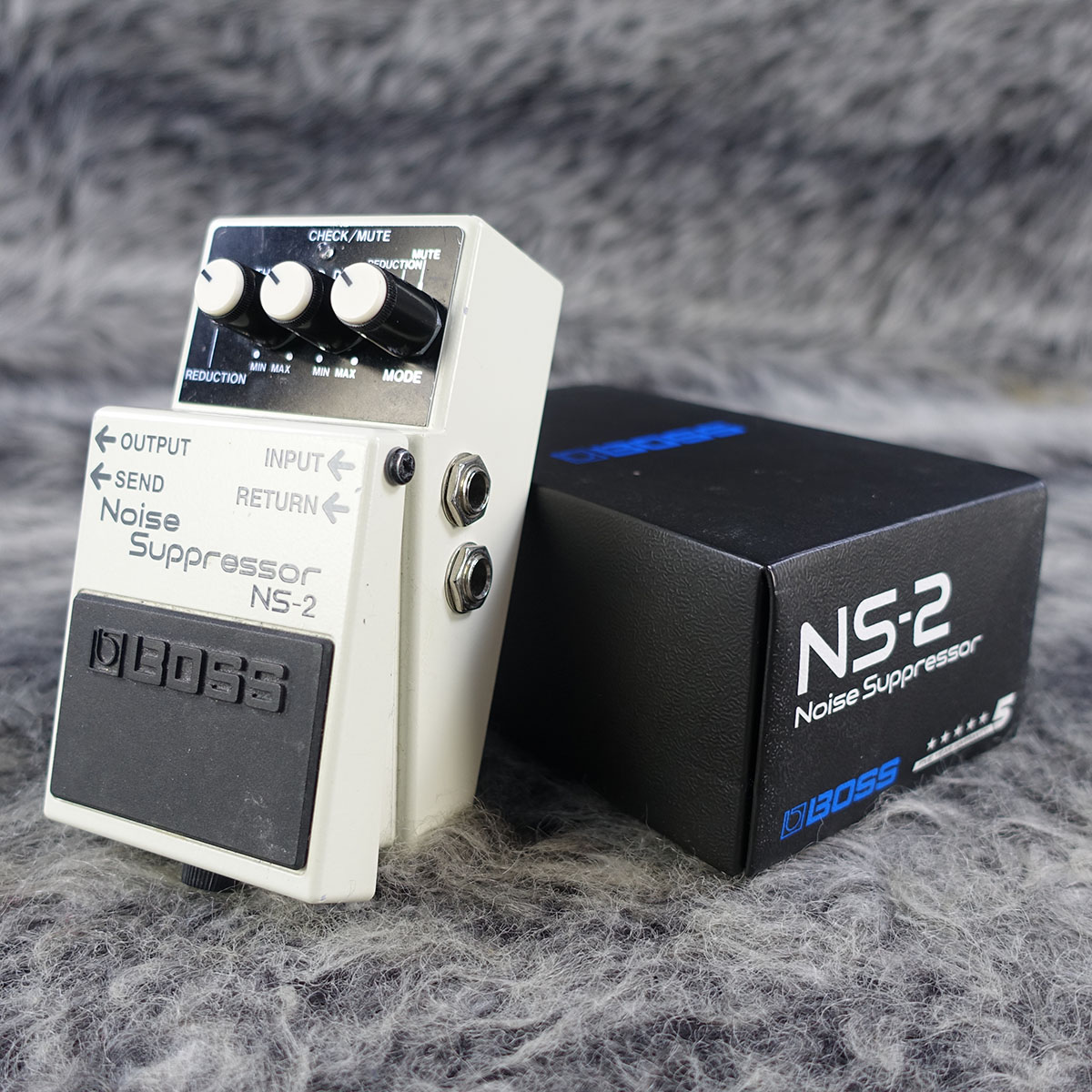 BOSS NS-2 【動作確認済】 ボス ギター エフェクター ノイズゲート BOSS / NS-2の特徴や使い方などをレビュー。原音には影響を与えず