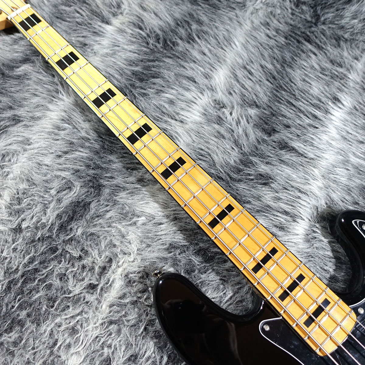 ブラックエレキベース 4弦ジャズベーススタイル BUSKERS Amazon | BUSKERS BJB-Standard BLK ベース初心者セット 島村楽器で一