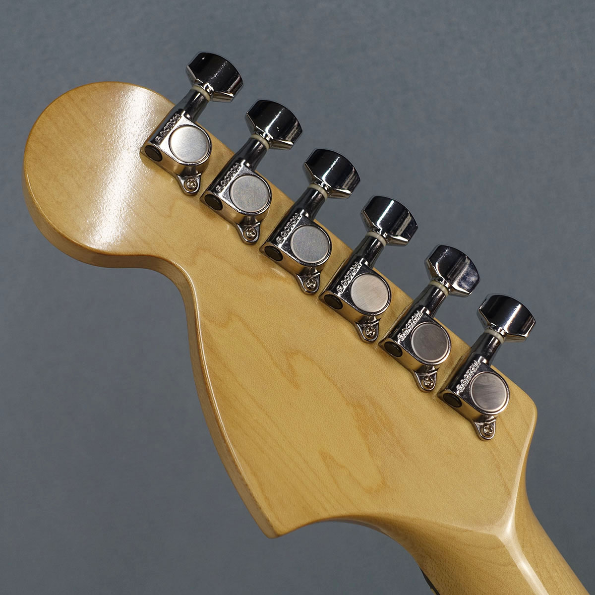 ST72-53 Fender Japan エレクトリックギター ストラトキャスタータイプ