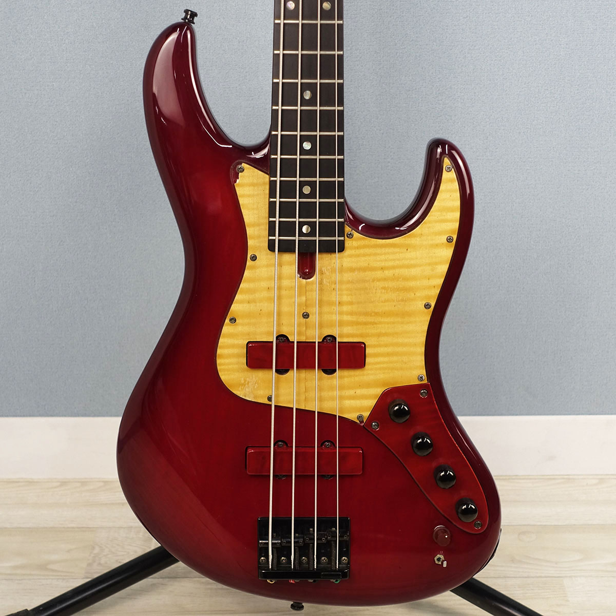 Bossa UJB-4 サンバースト UJB-4 Bossa Bass エレクトリック・ベース JBタイプ 商品詳細