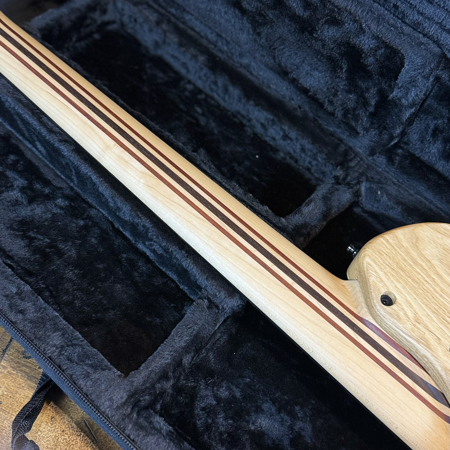 Achilles Custom 6 Bass Blue Marine Overload Custom Guitars