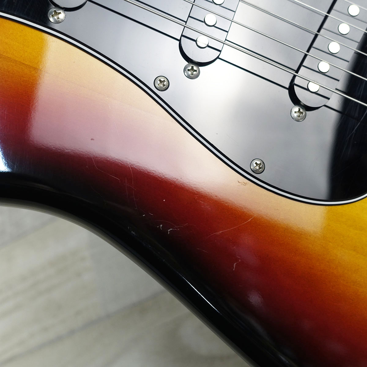 ST72-53 Fender Japan エレクトリックギター ストラトキャスタータイプ