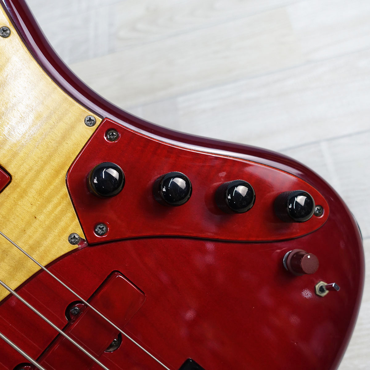 UJB-4 Bossa Bass エレクトリック・ベース JBタイプ 商品詳細