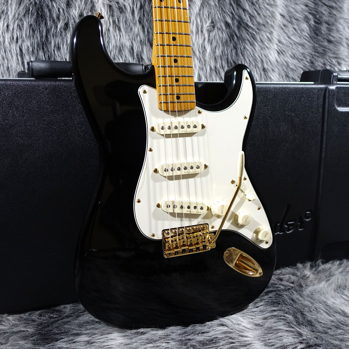 ST54-70 BLK Fender Japan エレクトリックギター ストラトキャスター