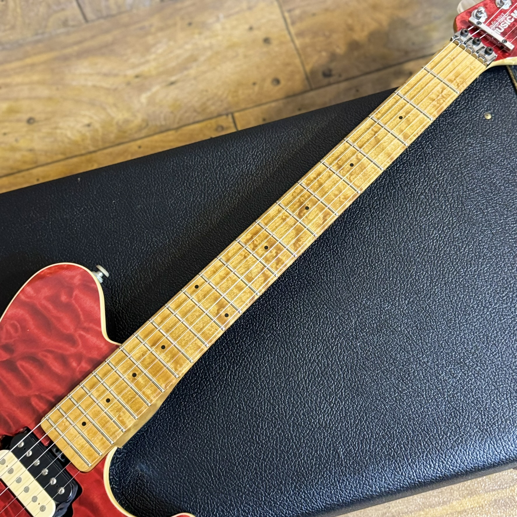 EVH Model ”No Signature” Trans Red 1995 MUSIC MAN エレクトリック
