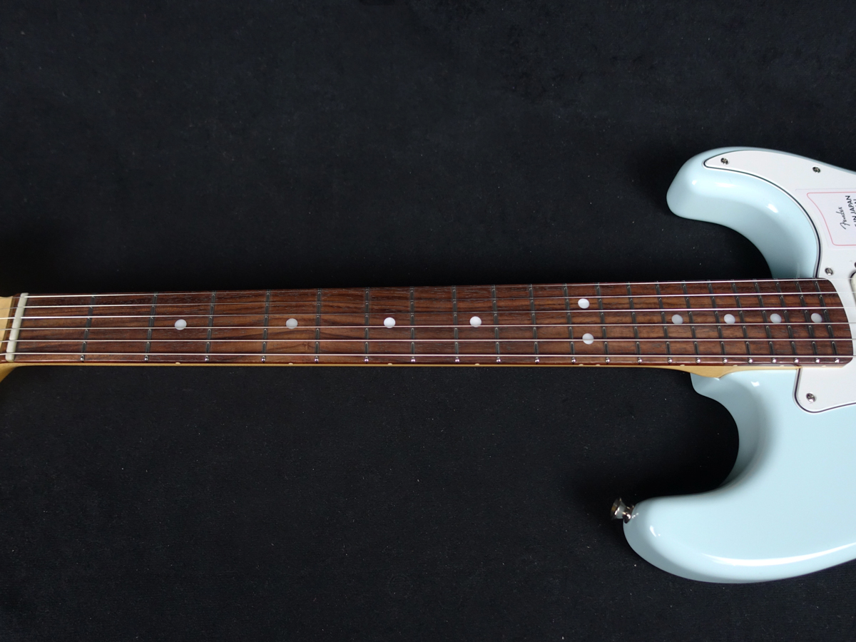 Made in Japan Traditional Late 60s Stratocaster Sonic Blue Fender