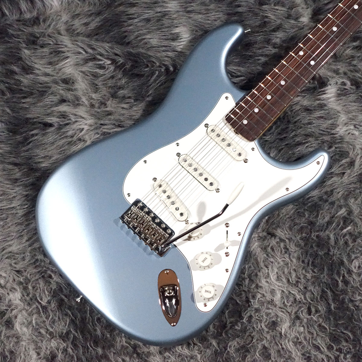 FSR Collection Traditional Late 60s Stratocaster Ice Blue Metallic