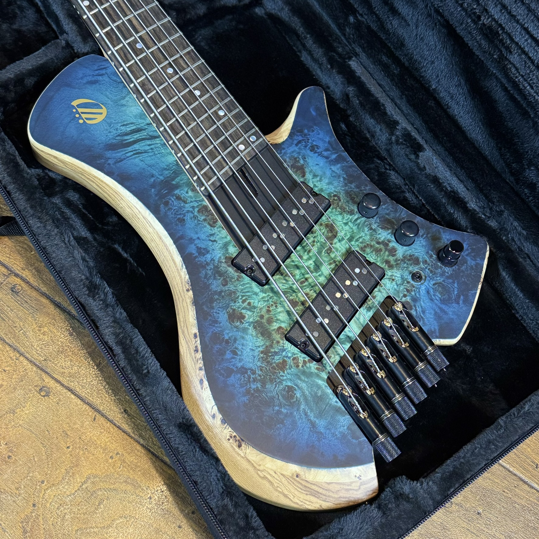 Achilles Custom 6 Bass Blue Marine Overload Custom Guitars