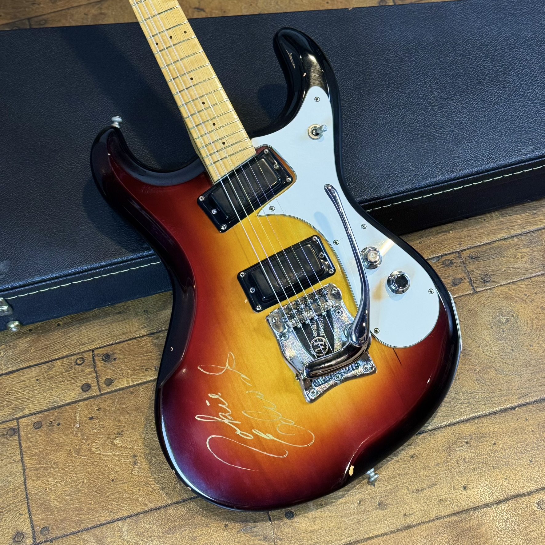 The Nokie Model 1990 Mosrite エレクトリックギター その他のボディー