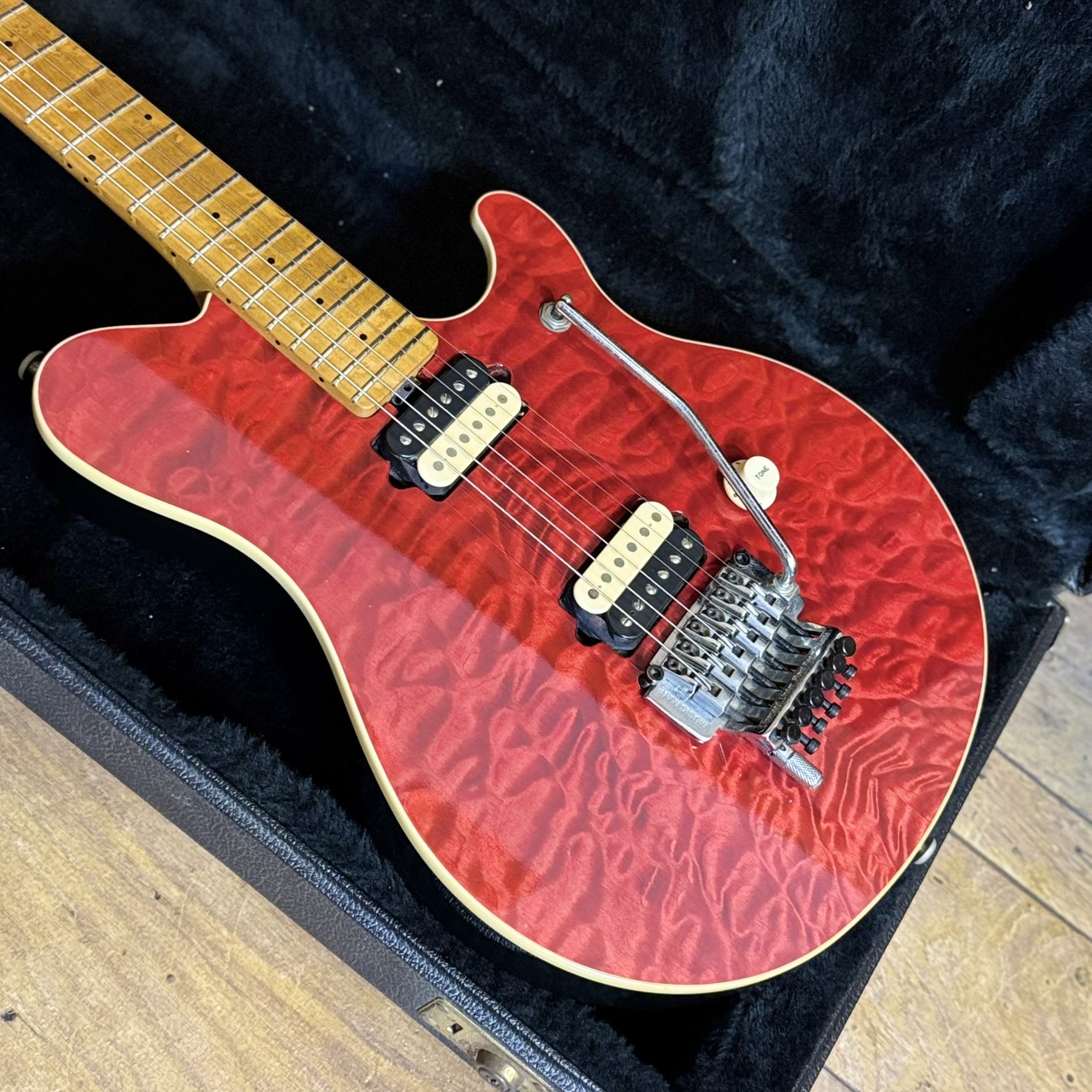 EVH Model ”No Signature” Trans Red 1995 MUSIC MAN エレクトリック