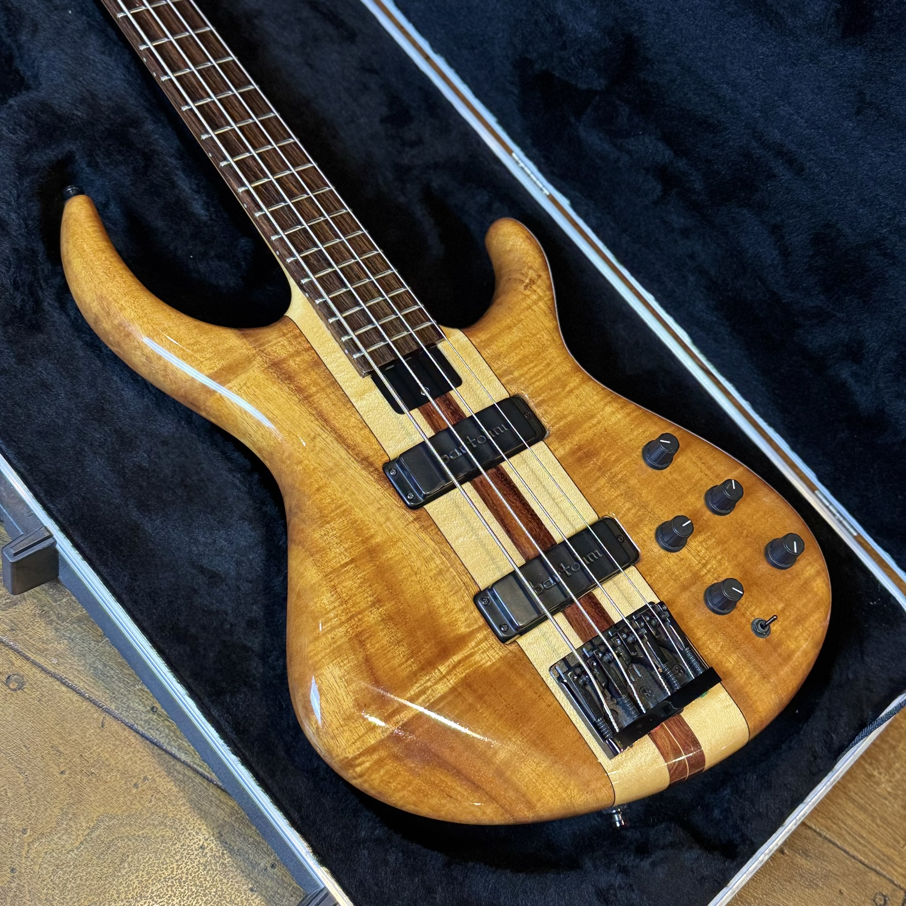 Basic 4 1988 ”Pre Gibson Era” Tobias エレクトリック・ベース その他 