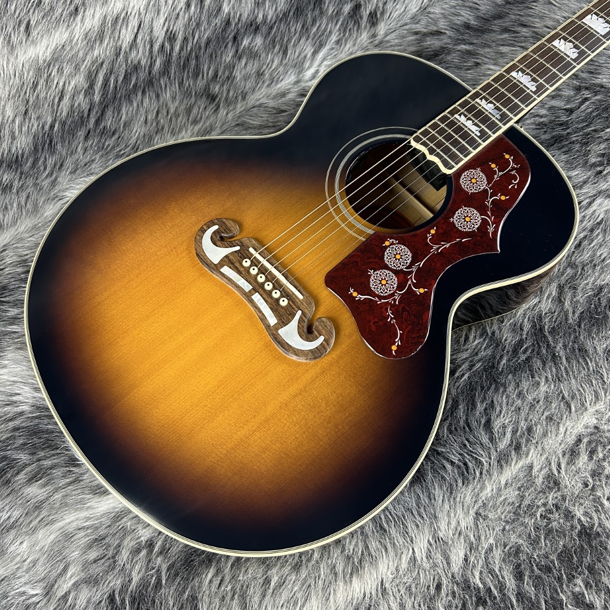 Epiphone 　MasterbiltＪ200、オール単板ギター Masterbilt J-200 Aged Vintage Sunburst Gloss Epiphone
