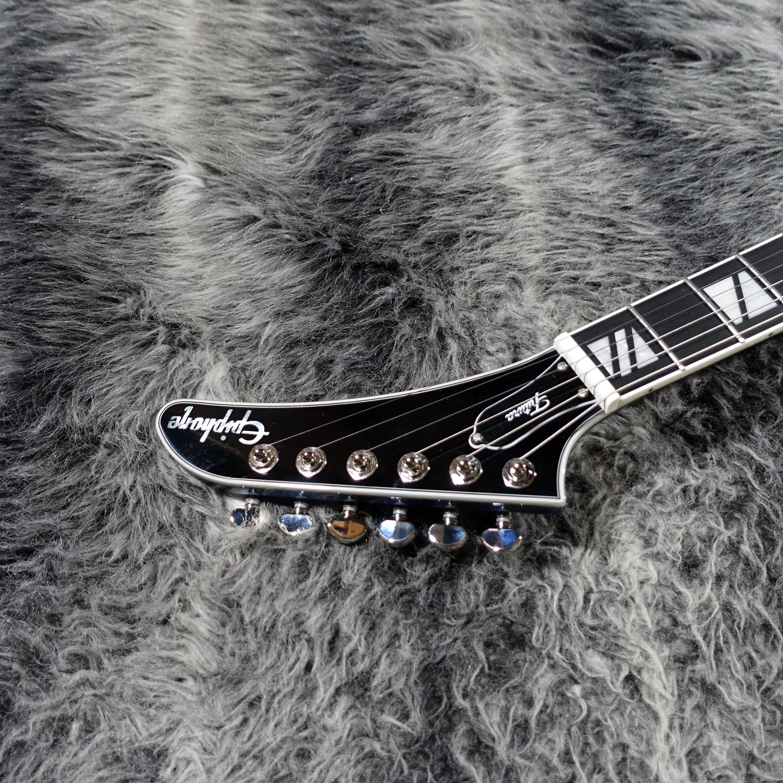 Futura Explorer Custom Dragonfly Shift Epiphone エレクトリック