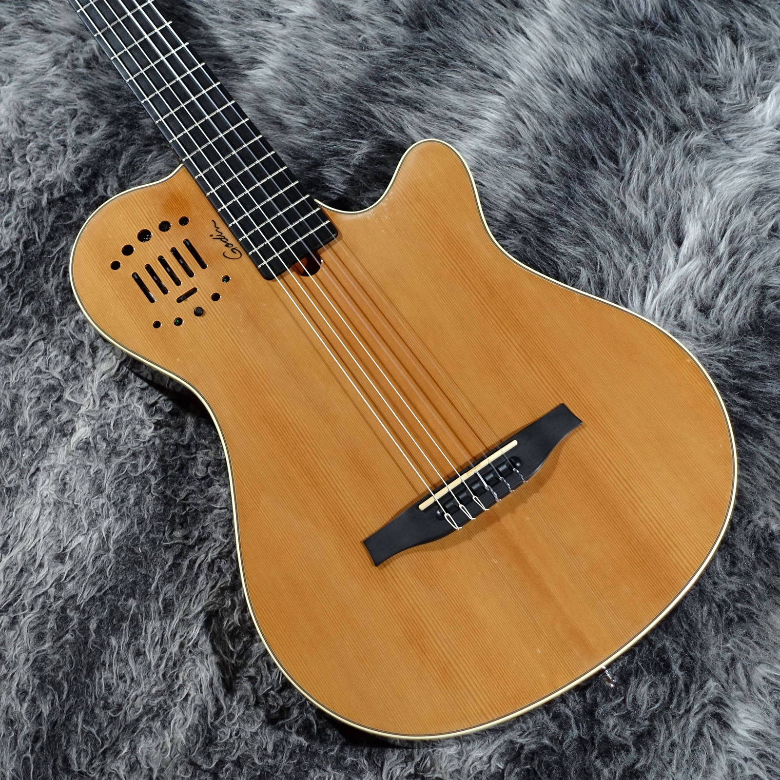 Multiac Grand Concert Duet Ambiance Godin クラシック・ギター