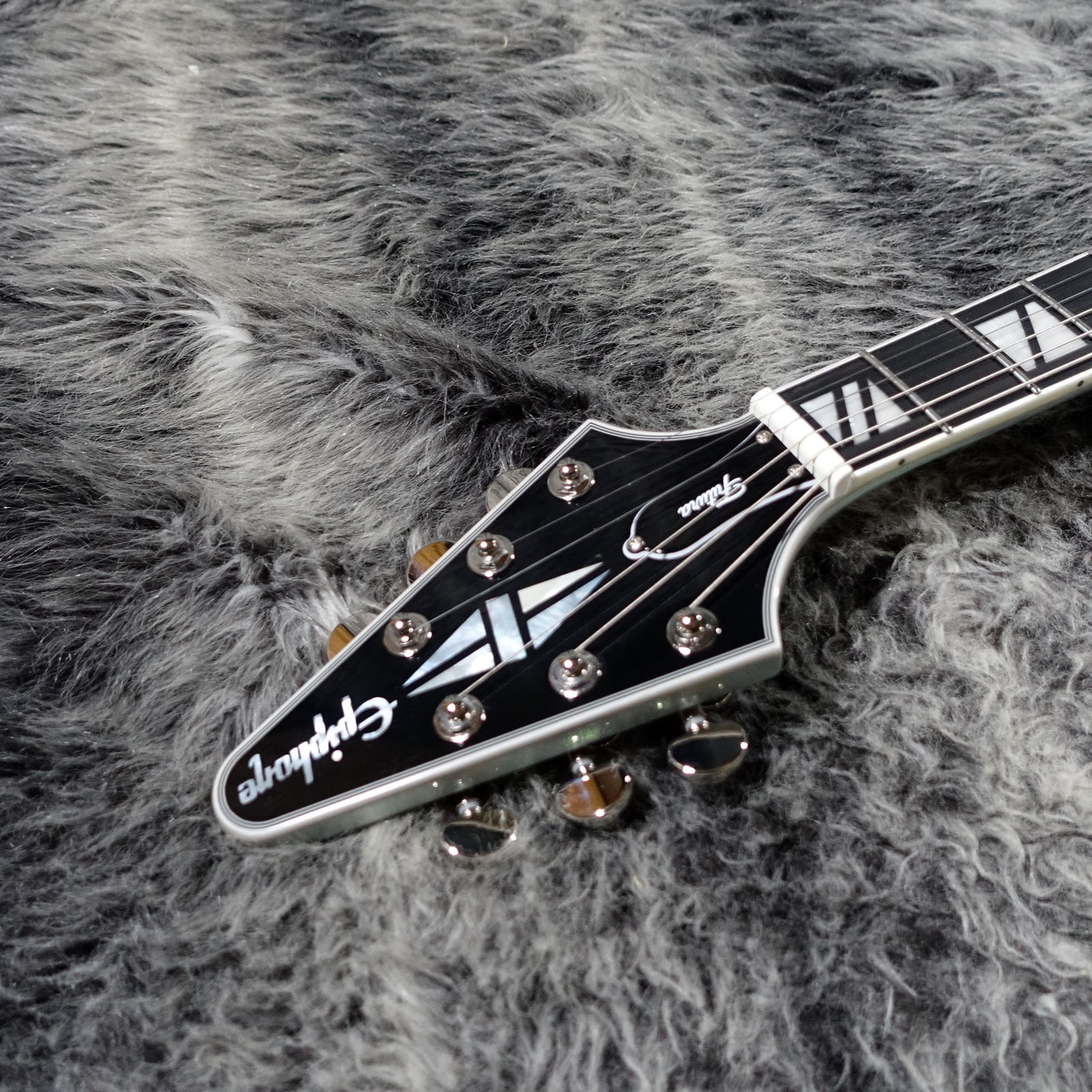 Futura Flying V Custom Quicksilver Shift Epiphone エレクトリック