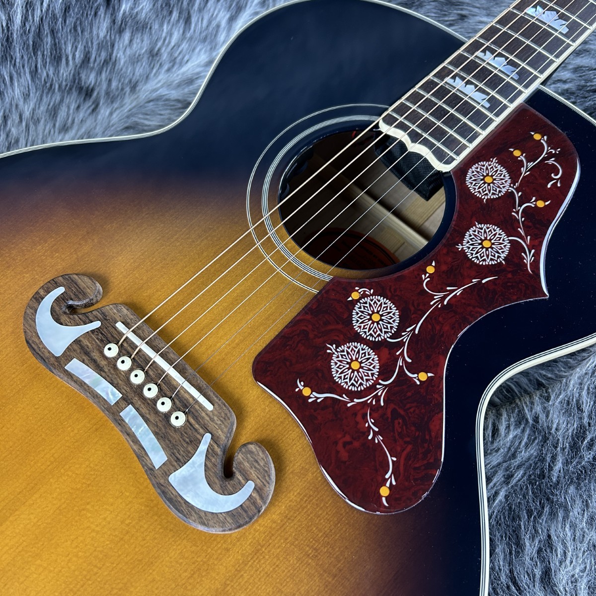 Masterbilt J-200 Aged Vintage Sunburst Gloss Epiphone