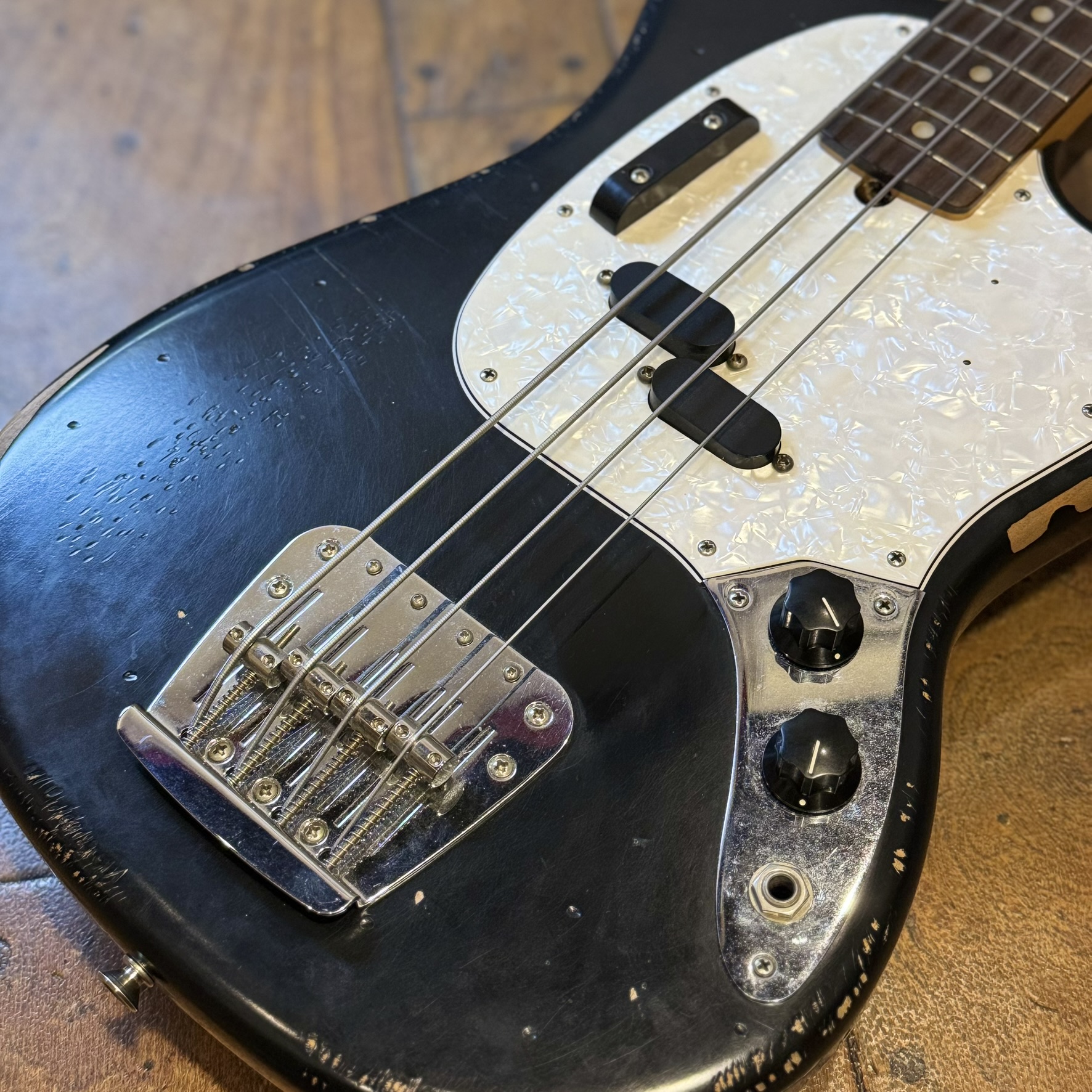 JMJ Road Worn Mustang Bass Black Fender エレクトリック・ベース