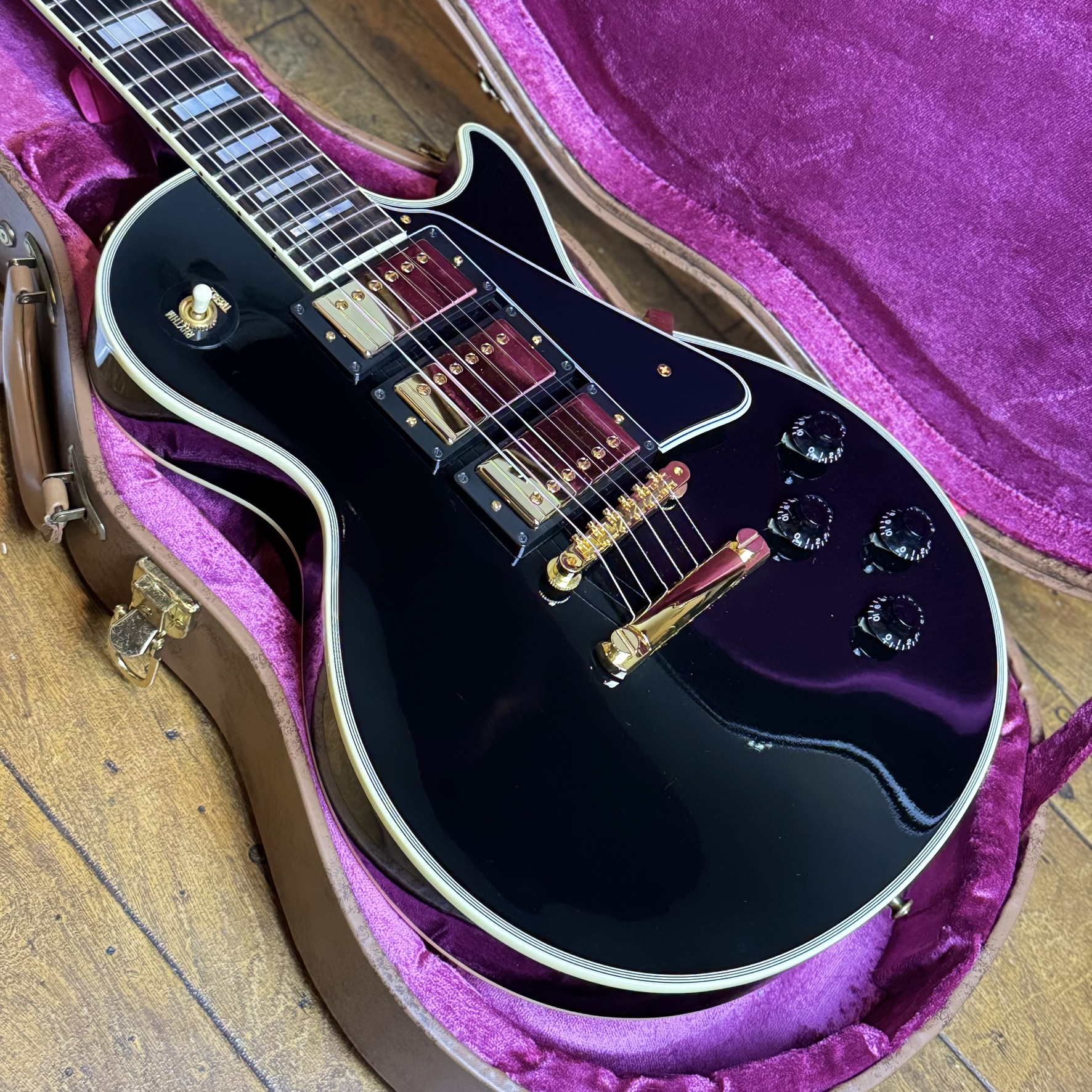20th Anniversary 1957 Les Paul Custom Reissue 3 Pickups Ebony