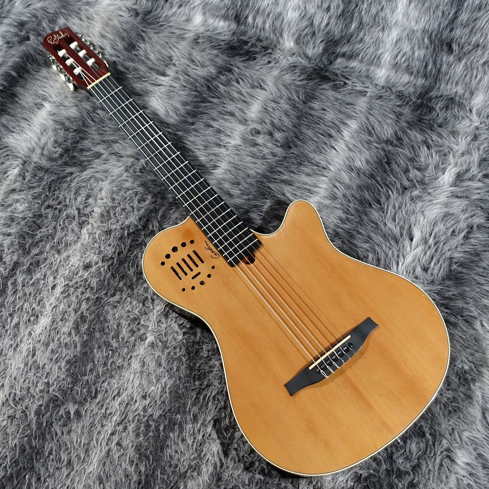 Multiac Grand Concert Duet Ambiance Godin クラシック・ギター