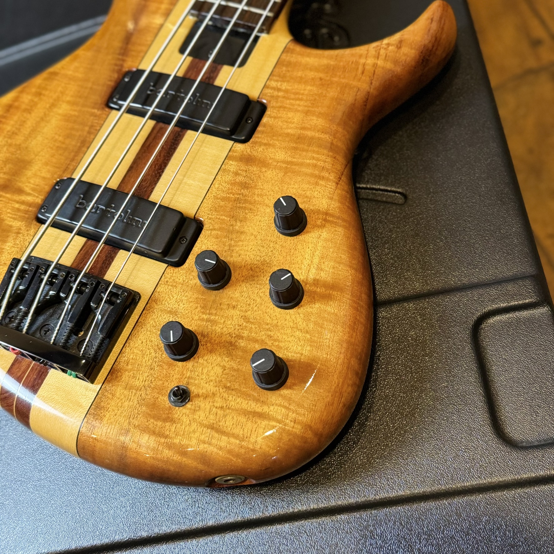 Basic 4 1988 ”Pre Gibson Era” Tobias エレクトリック・ベース その他