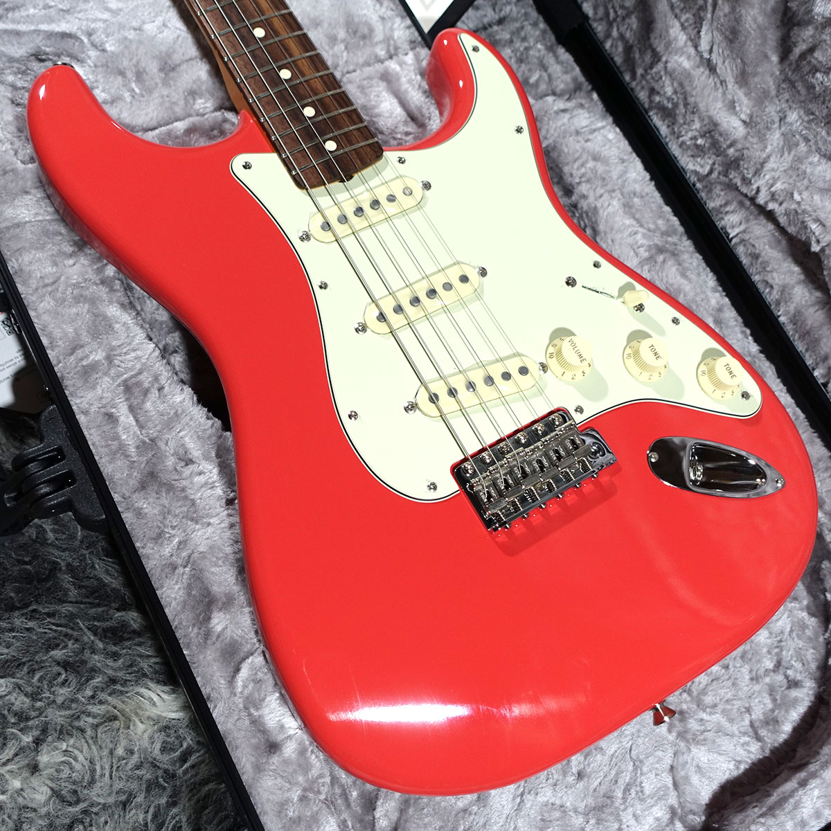 Made in Japan Limited Shigeru Suzuki Stratocaster Fiesta Red