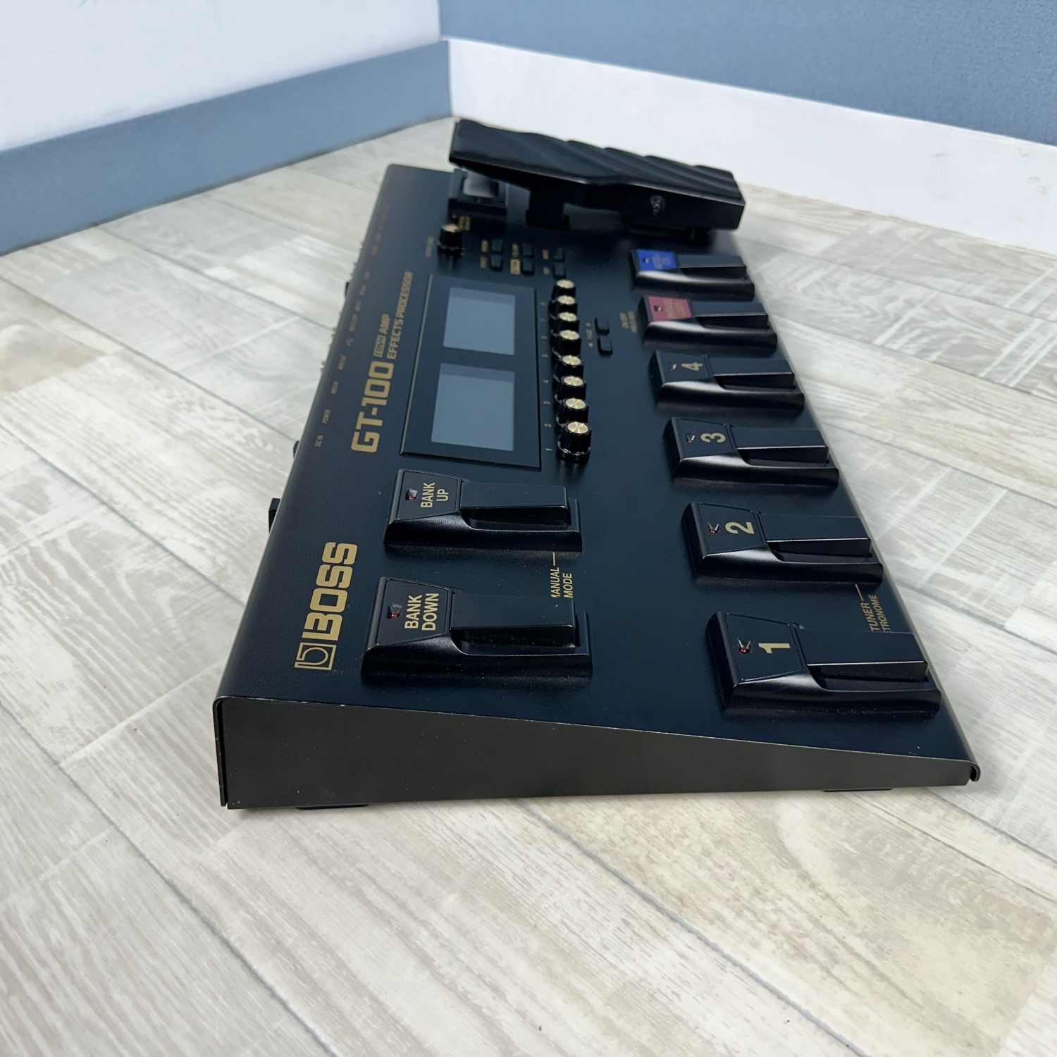 GT-100 COSM Amp Effects Processor BOSS ギター用エフェクター マルチ