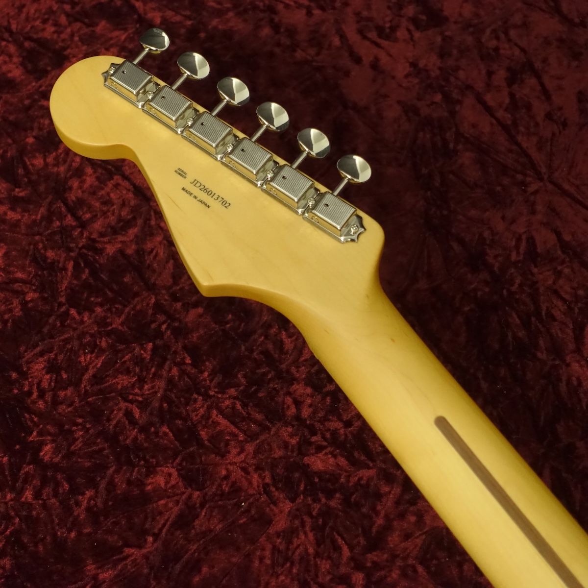 Made in Japan Hybrid II Stratocaster Forest Blue Fender