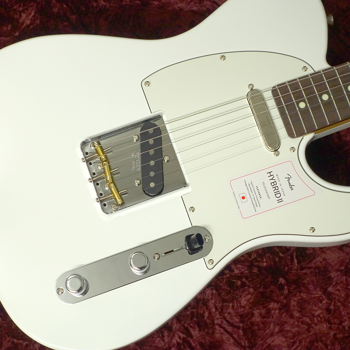 Made in Japan Hybrid II Telecaster Arctic White Fender