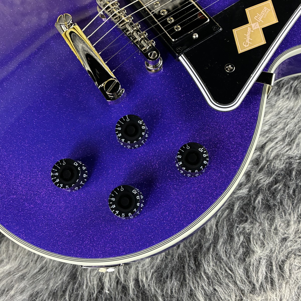 Inspired by Gibson Custom Les Paul Custom Amethyst Sparkle