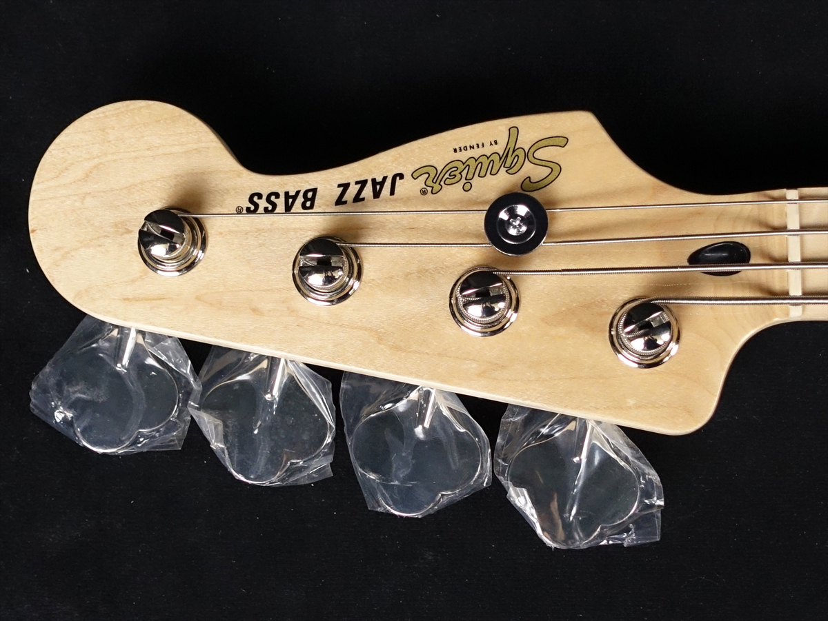 Affinity Series Active Jazz Bass Olympic White Squier