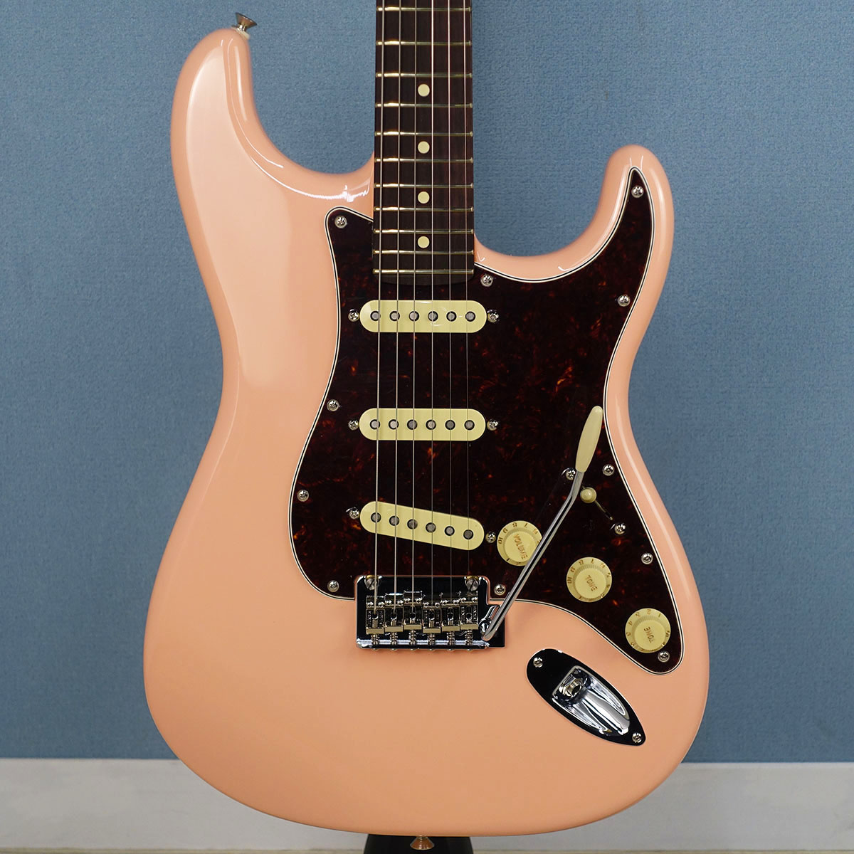 Limited Edition Player II Stratocaster RW Shell Pink Fender