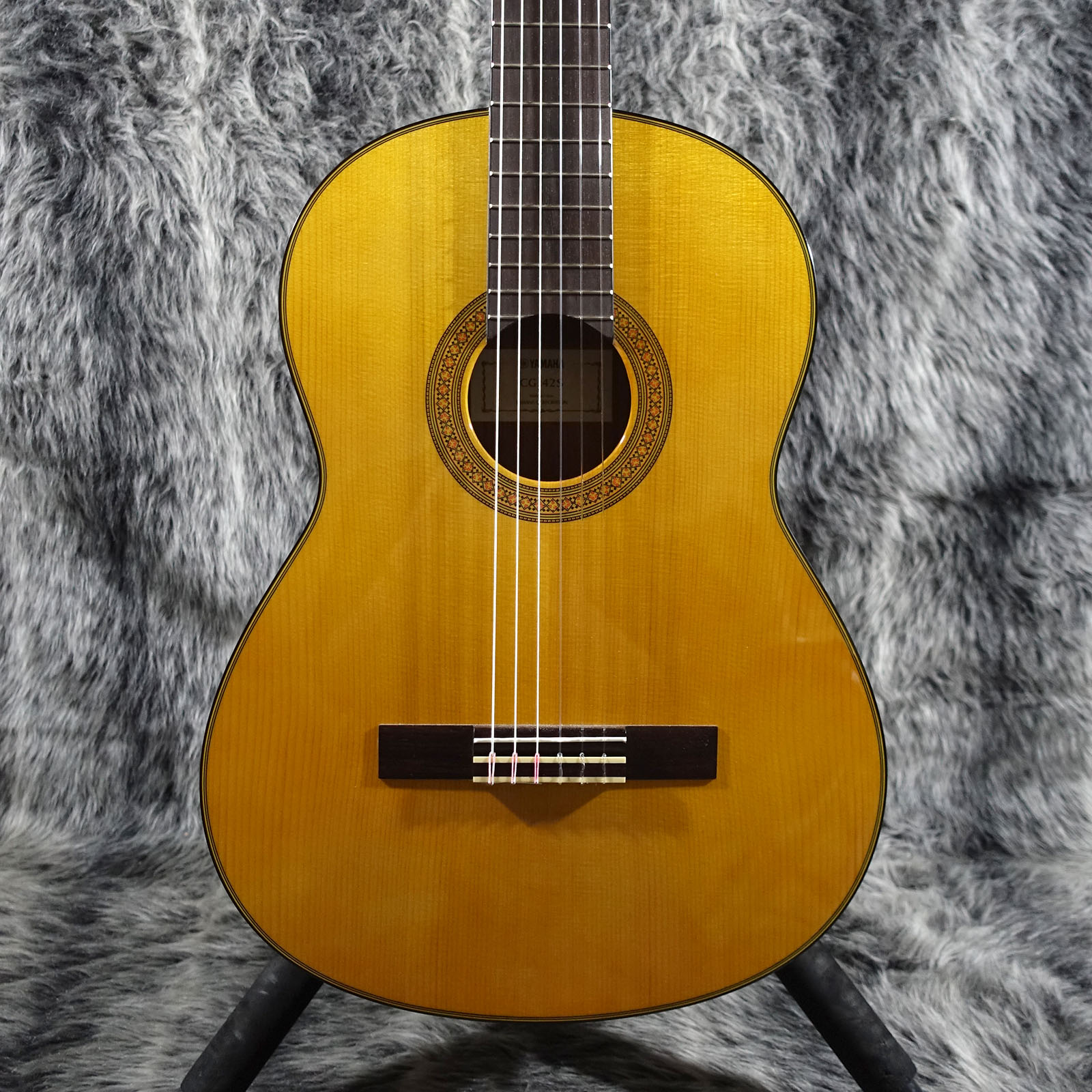 YAMAHA CG142S クラシックギター 美品 無傷 ほぼ未使用 CG142S YAMAHA クラシック・ギター/フラメンコ・ギター クラシック