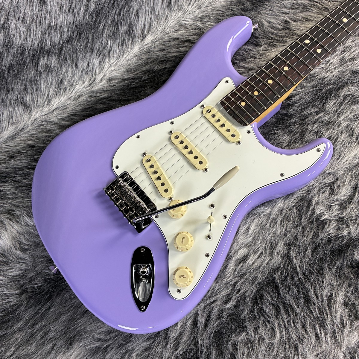 Limited Edition Player II Stratocaster Lavender Haze Fender