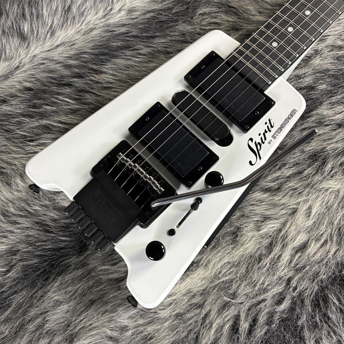 Spirit GT-Pro Deluxe HSH White Steinberger エレクトリックギター