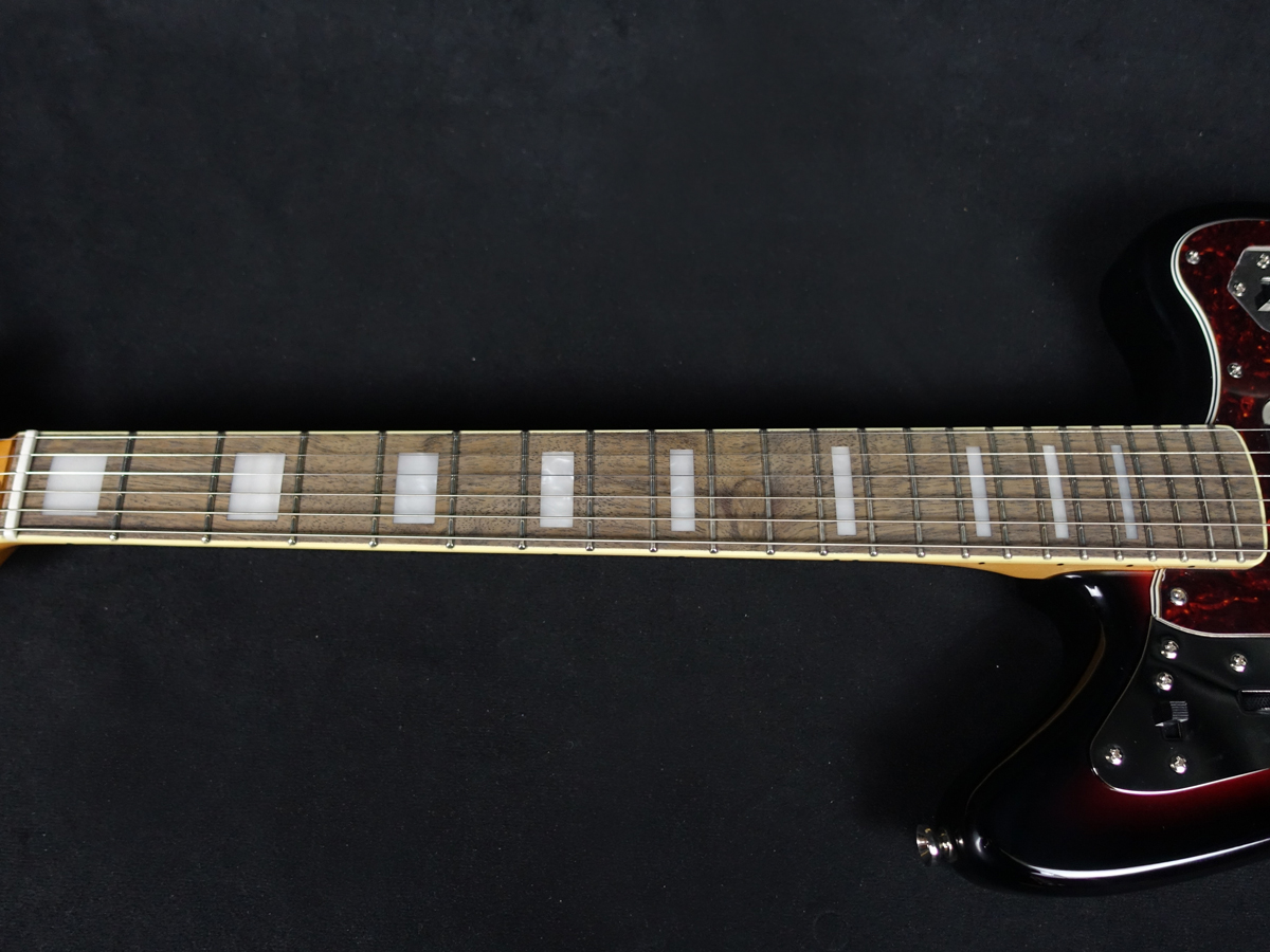 Classic Vibe '70s Jaguar 3-Color Sunburst Squier エレクトリック