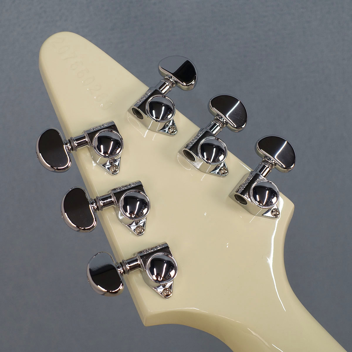 Gibson Flying V Whiteエレキギター 本体 ハードケース付 70s Flying V Classic White Gibson エレクトリックギター Vタイプ