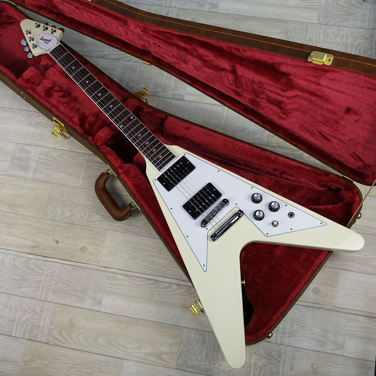 Gibson Flying V Whiteエレキギター 本体 ハードケース付 70s Flying V Classic White Gibson エレクトリックギター Vタイプ