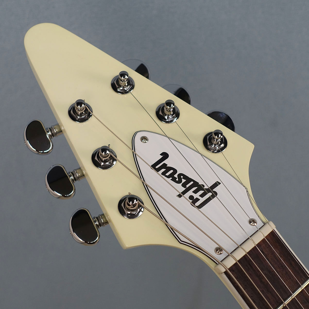 Gibson Flying V Whiteエレキギター 本体 ハードケース付 70s Flying V