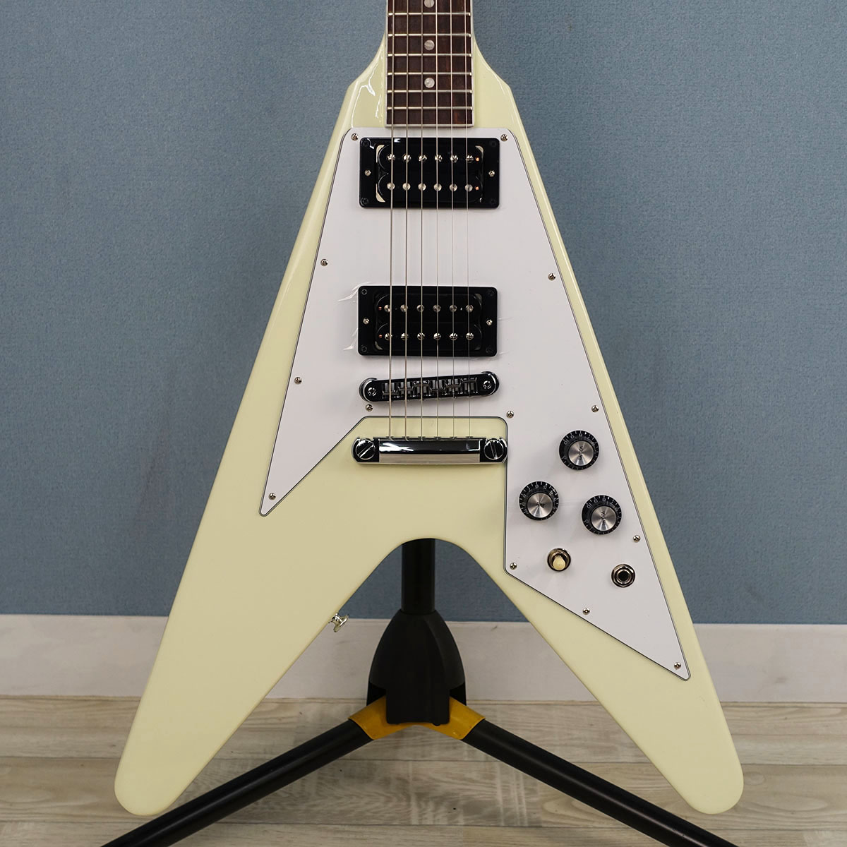 Gibson Flying V Whiteエレキギター 本体 ハードケース付 70s Flying V Classic White Gibson エレクトリックギター Vタイプ