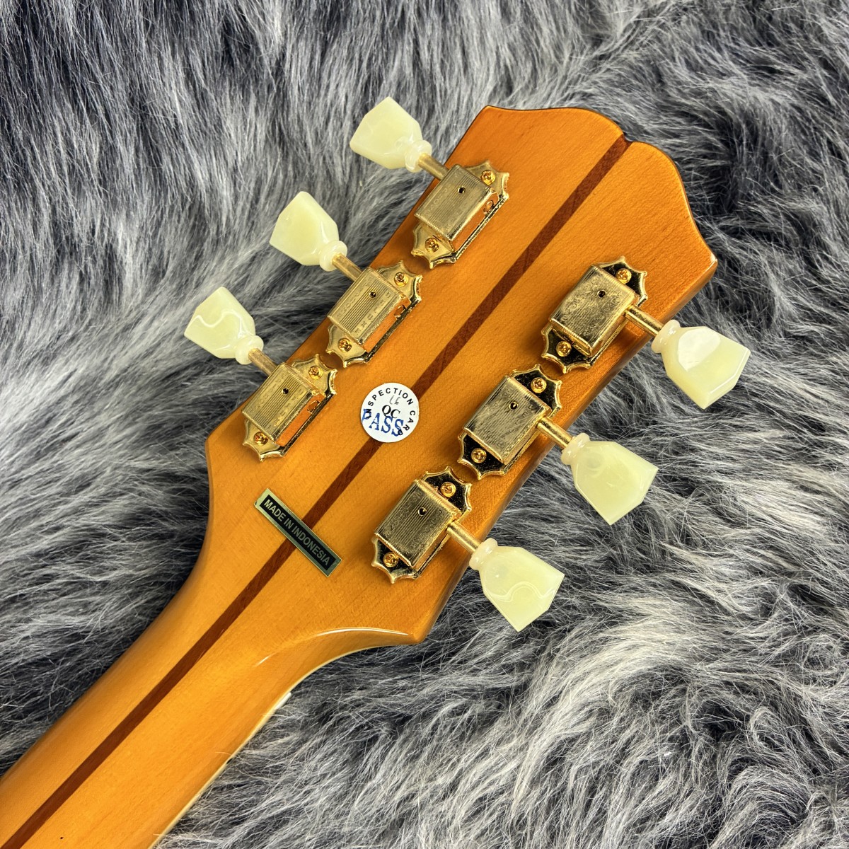 Masterbilt J-200 Aged Antique Natural Gloss【店頭展示入れ替え特価