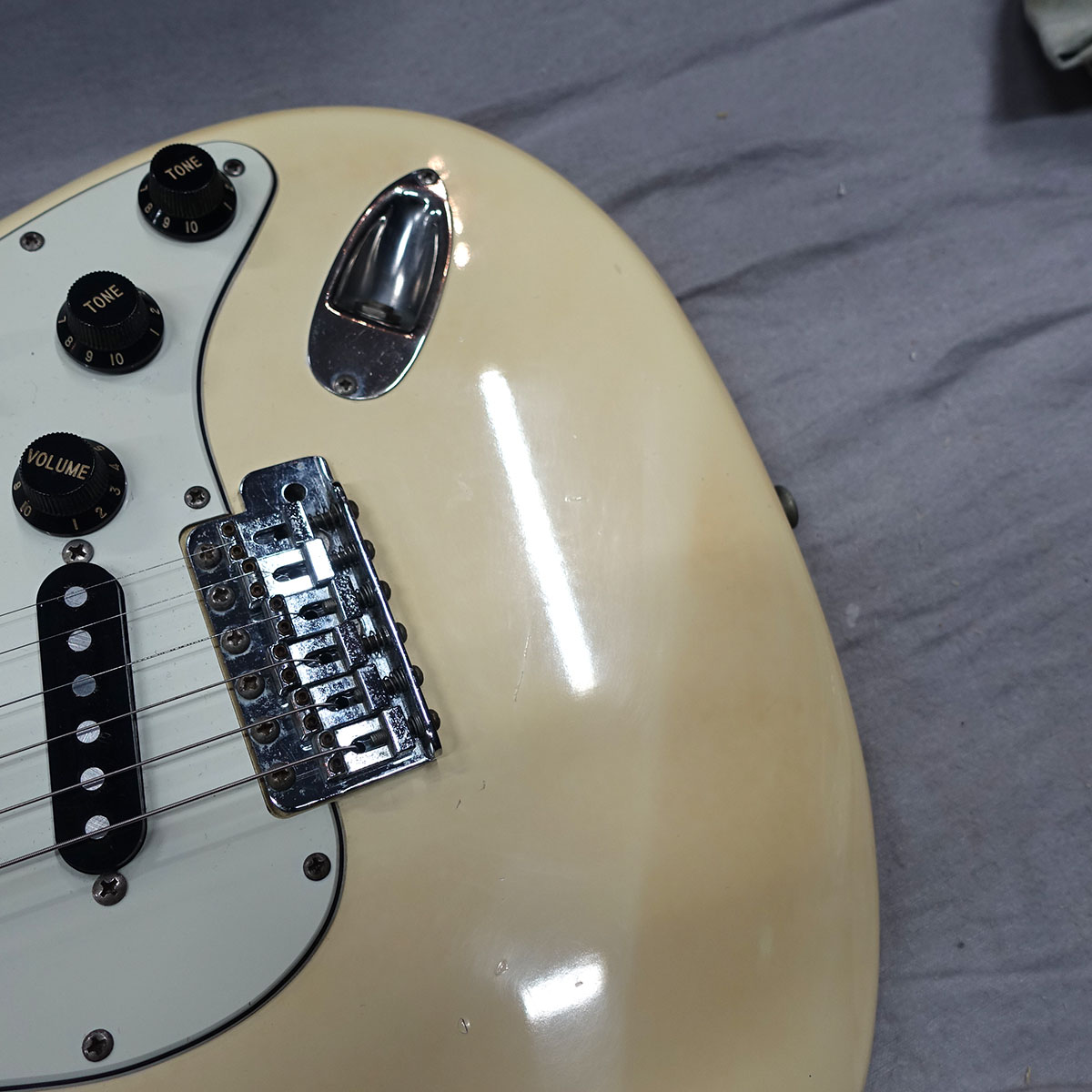 ST72-55 Fender Japan エレクトリックギター ストラトキャスタータイプ