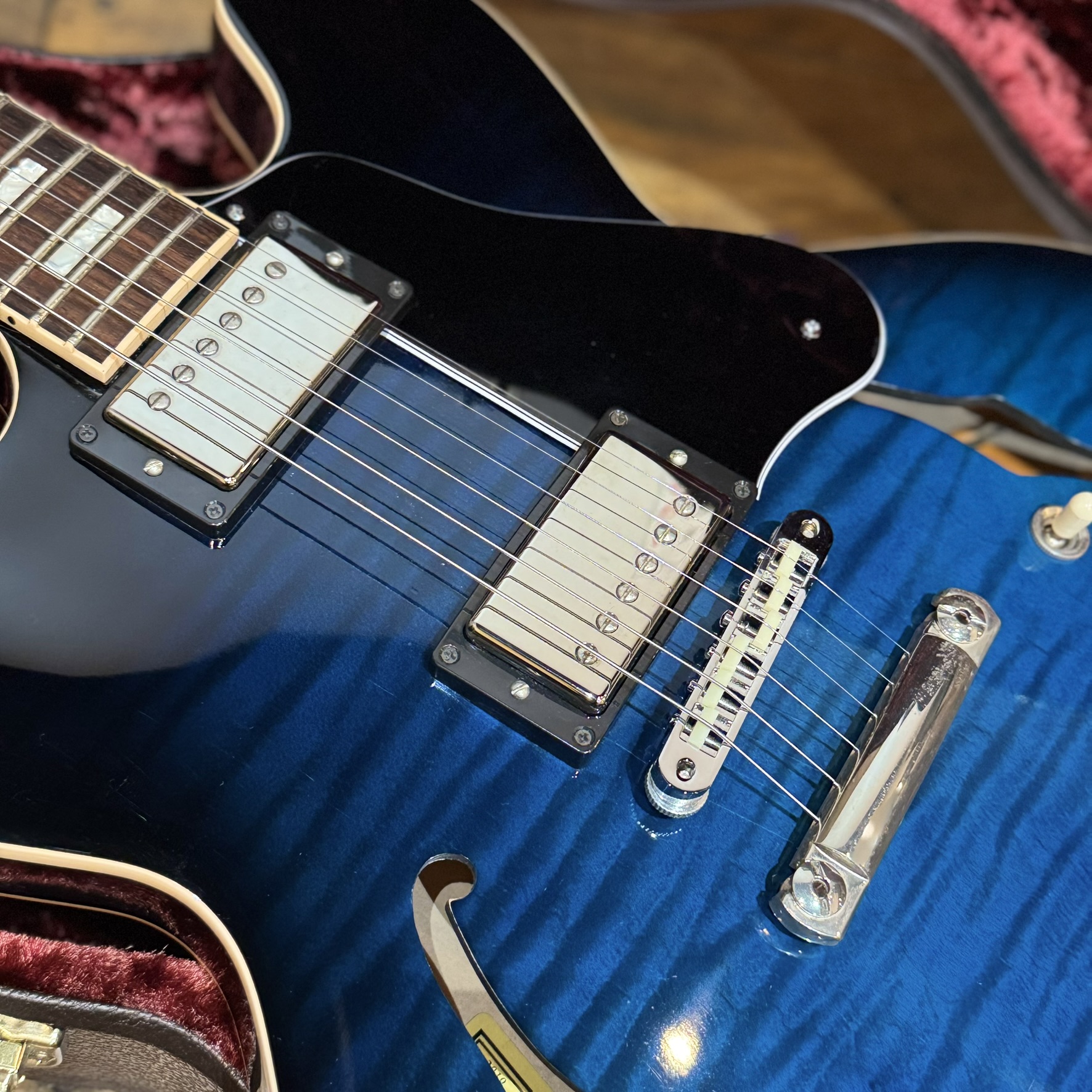 ES-335 Figured 2019 Model Blue Burst Gibson Memphis エレクトリック