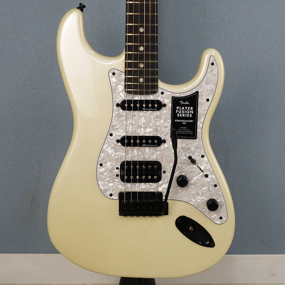 Limited Edition Player Fusion Stratocaster HSS Olympic Pearl