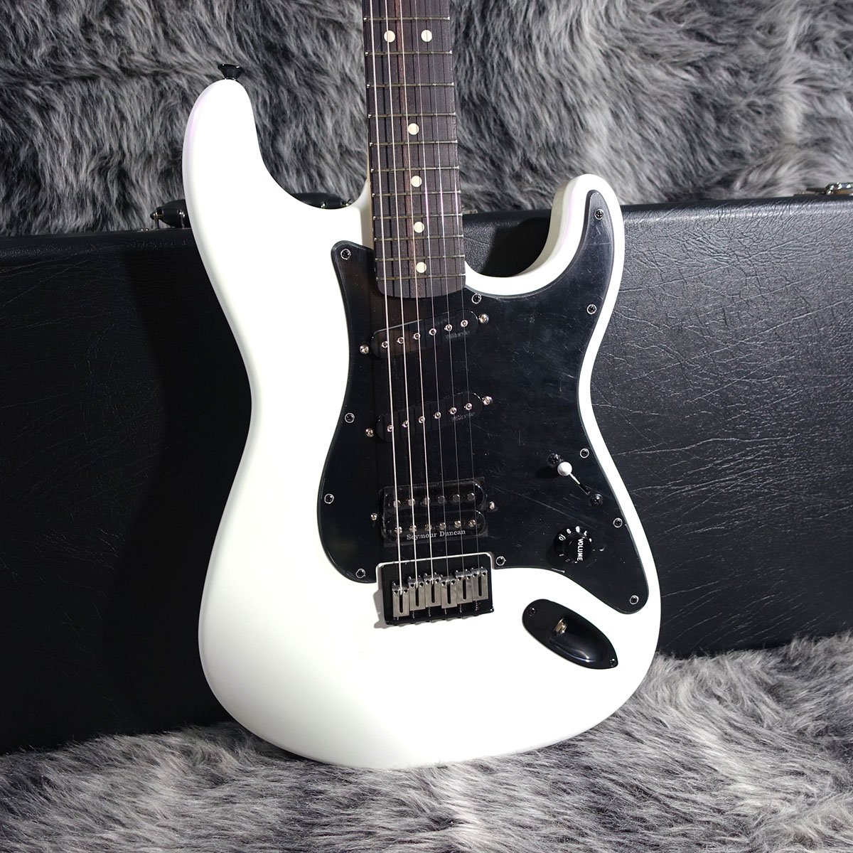 Jake E Lee USA Signature Pearl White with Lavender Hue Charvel