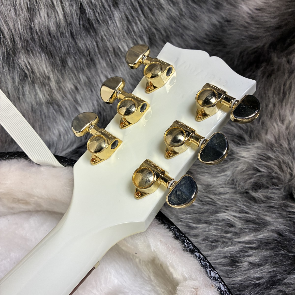 Gibson Les Paul Studio Gold Hardware Alpine white 2017 Gibson