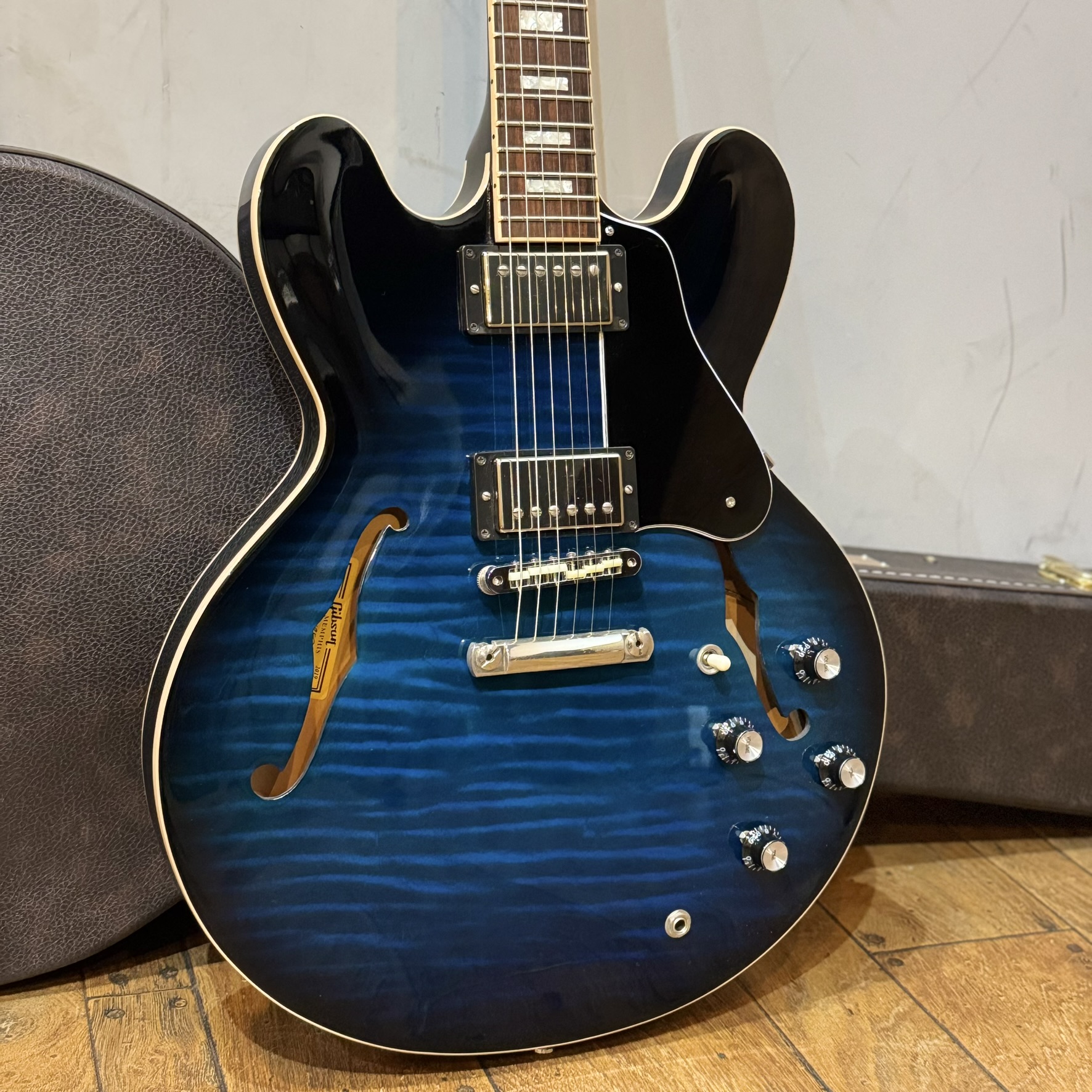 Gibson ES-335 Memphis 認定書付き ES-335 Figured 2019 Model Blue Burst Gibson Memphis エレクトリック