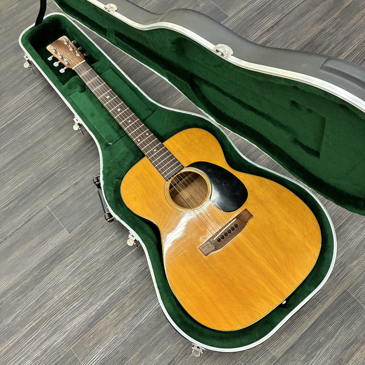000/OMサイズ用ハードケース Martin ギター/ベース用ケース ギター用