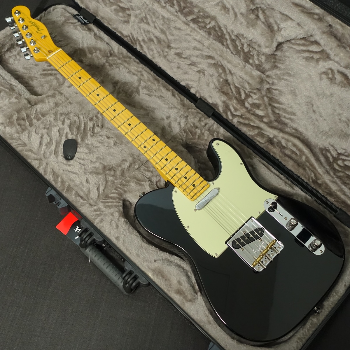 American Professional Telecaster Maple Fingerboard, Black Fender