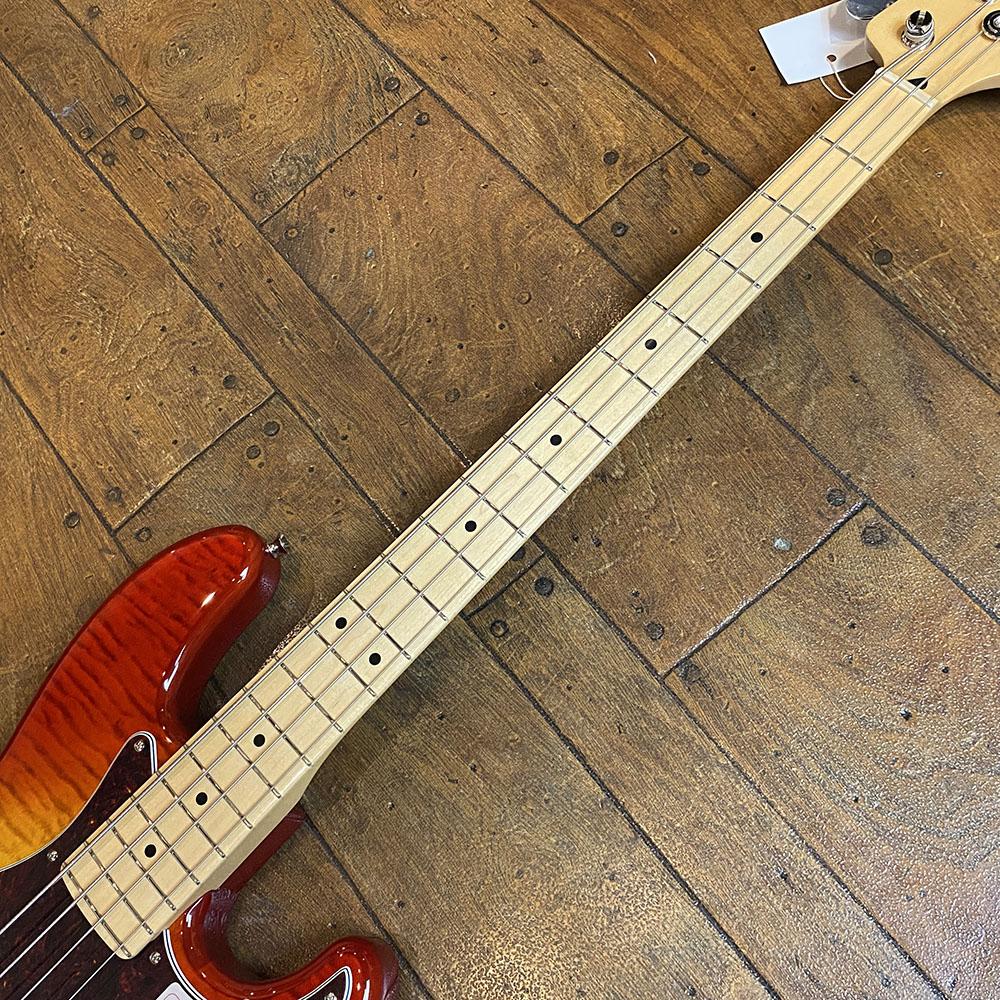 2024 Collection Made in Japan Hybrid II Jazz Bass Flame Sunset