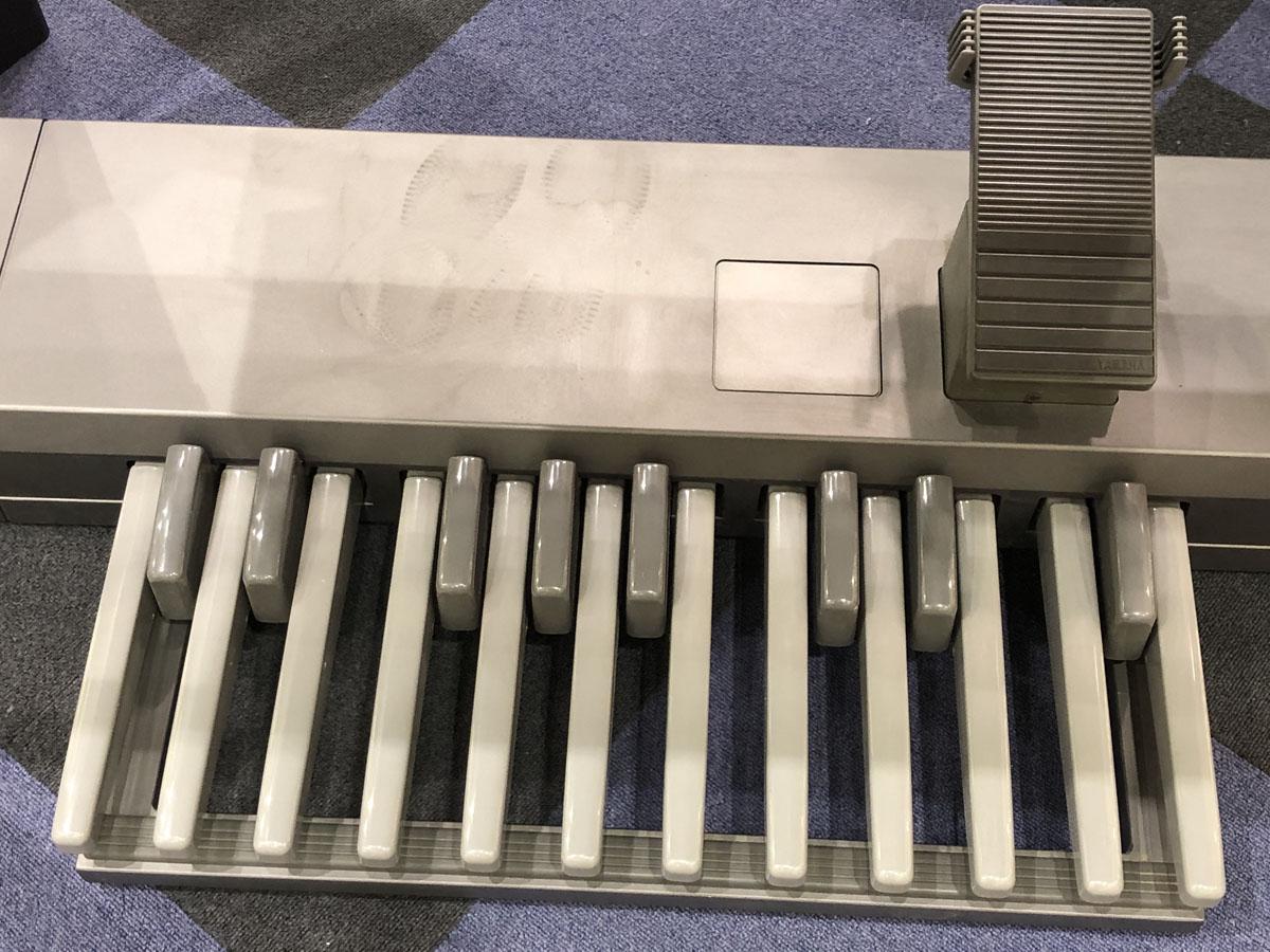 中古品 YAMAHA STAGEA ELS-01【動作確認済み】【静岡、愛知、岐阜